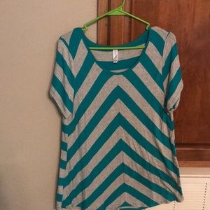 Xl lularoe classic t